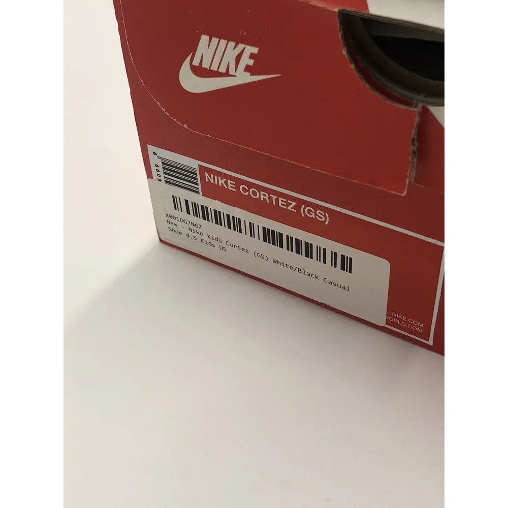 Nike Cortez Basic Sneakers White Black Lace Up Low Youth Size 4.5